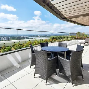 Meriton Suites ***** Canberra